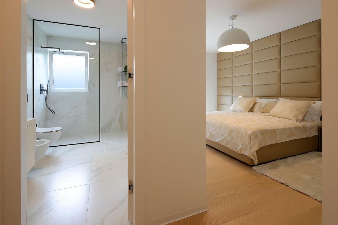 Stylish Apartment 100 M From The Beach Opatija Exterior photo